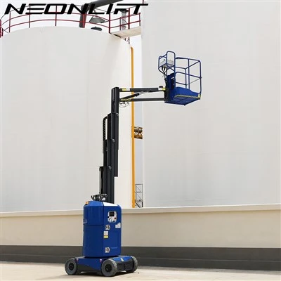 Ascenseur vertical pour homme de style chariot élévateur